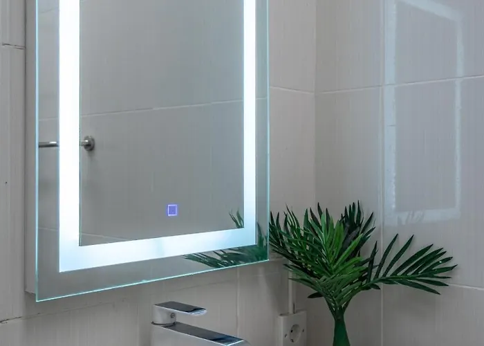 The Kakadu - A New Modern 2br With Private Pool In *